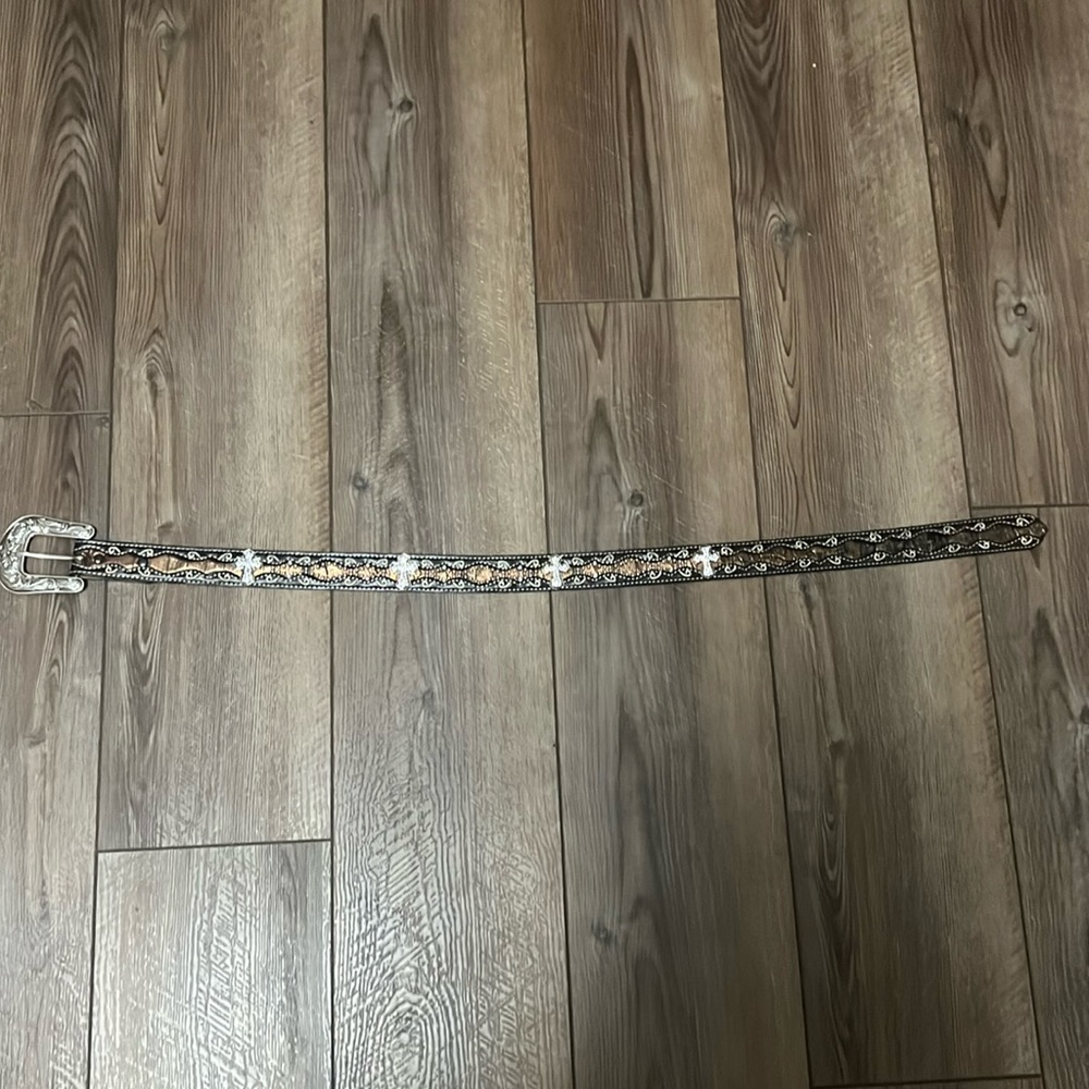 Ariat 26 in belt